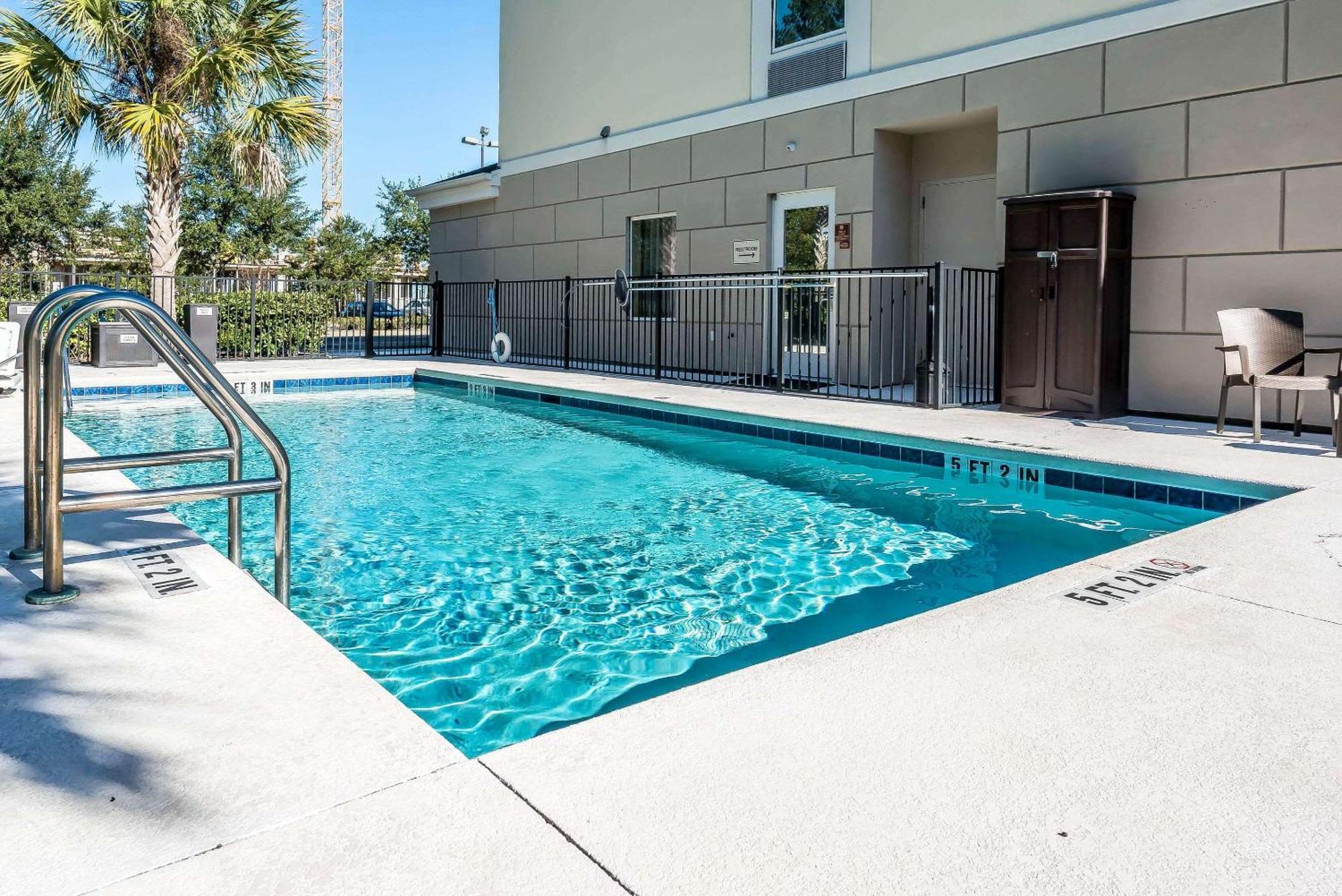 Sleep Inn & Suites University-Shands Gainesville Exterior photo